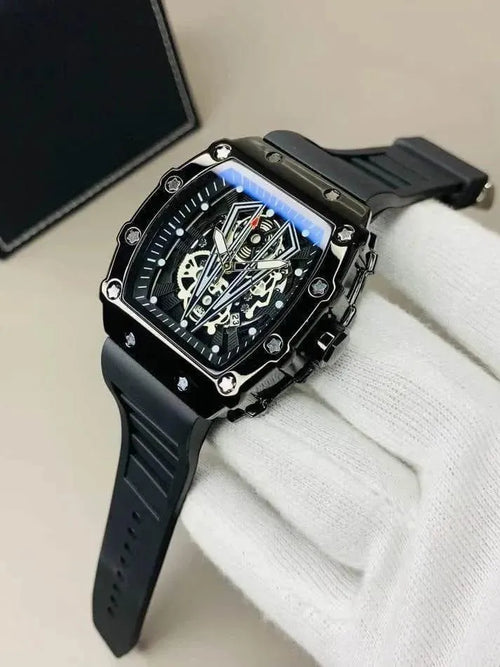Richard Classic Black & White Dial Men's Watch